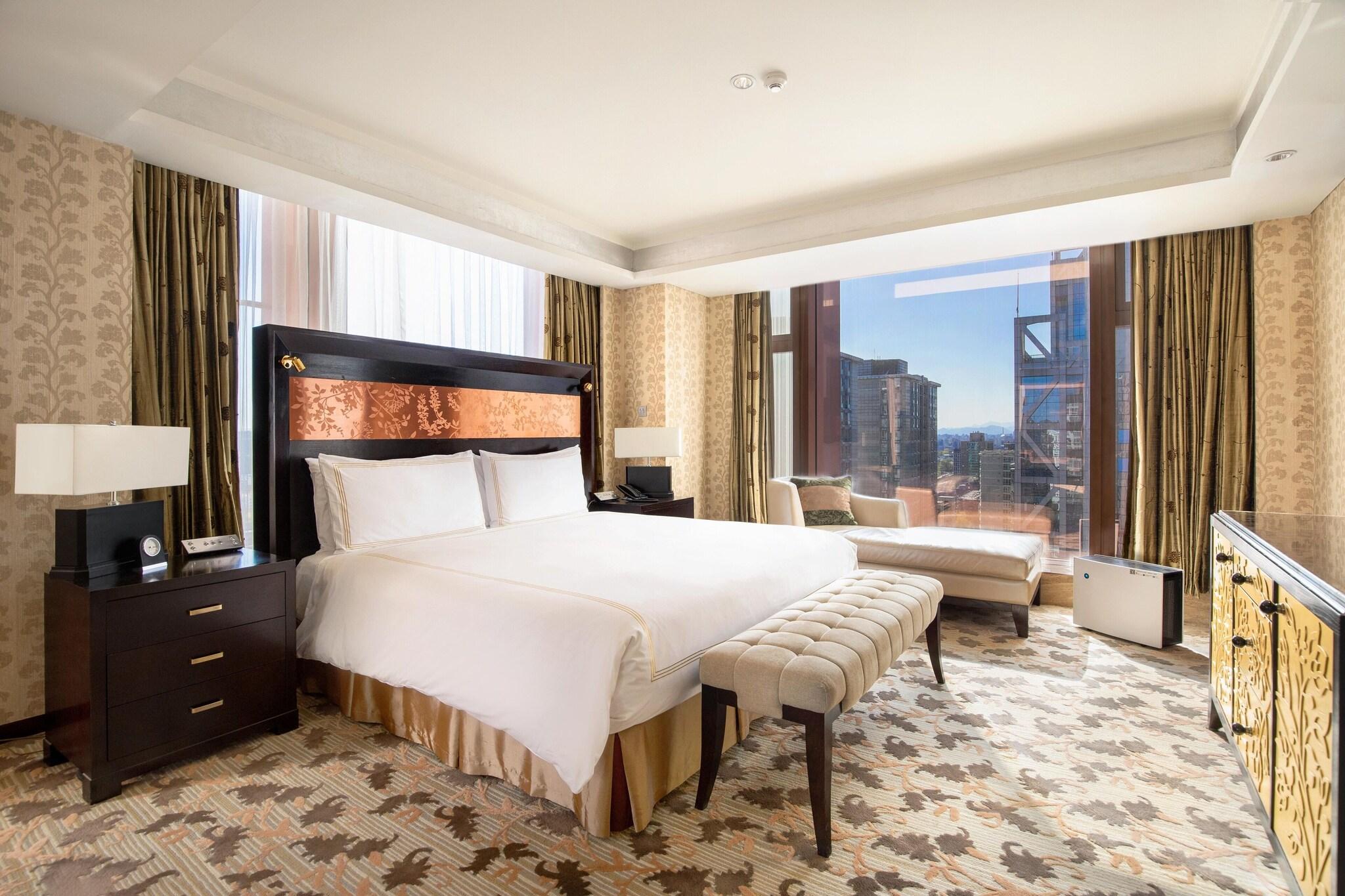 FAIRMONT GOLD, KING BED