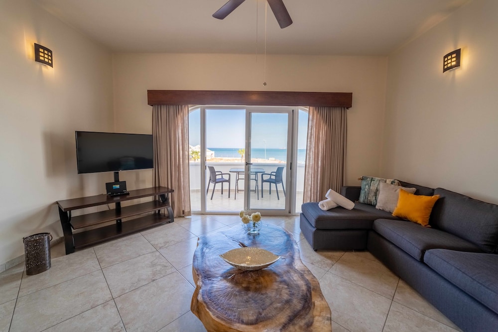 Club Del Moro Hotel Suites 39/72
