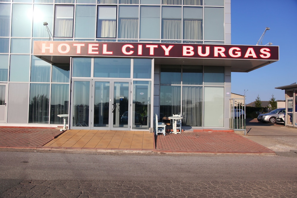 City Hotel 41/46