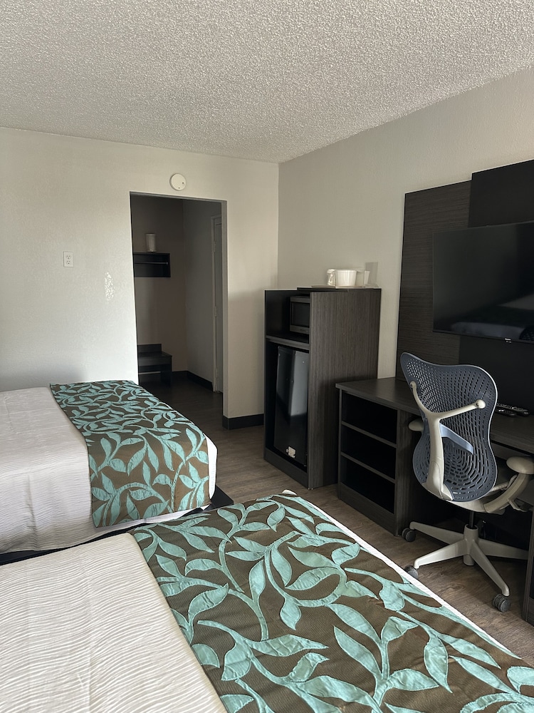 Baymont by Wyndham Deming 20/32