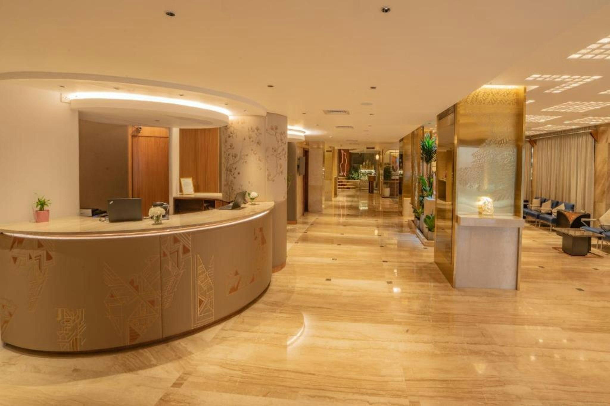 Lobby at Kohinoor Continental, MUMBAI