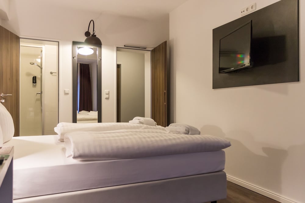 Centro Hotel West 35/46