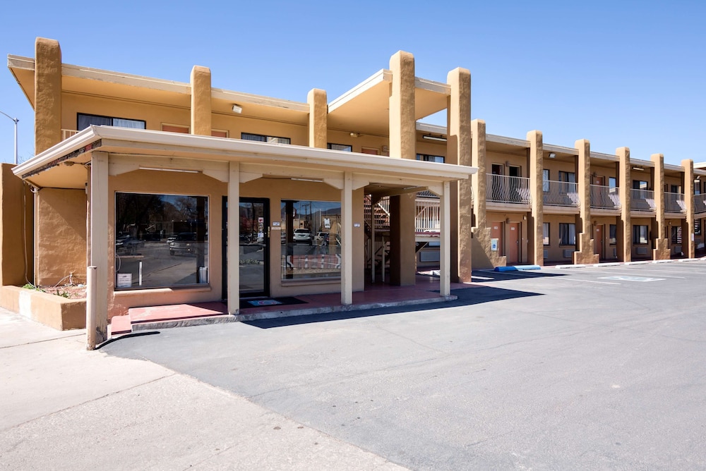 Motel6 Santa Fe, NM - Downtown 7/38