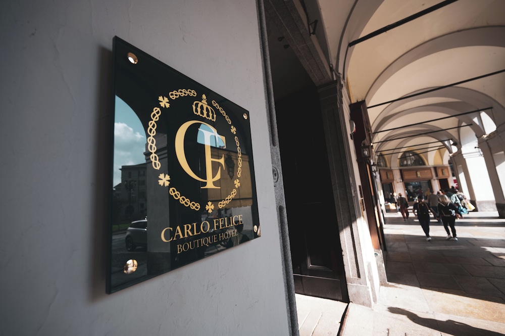 Carlo Felice Boutique Hotel 26/39