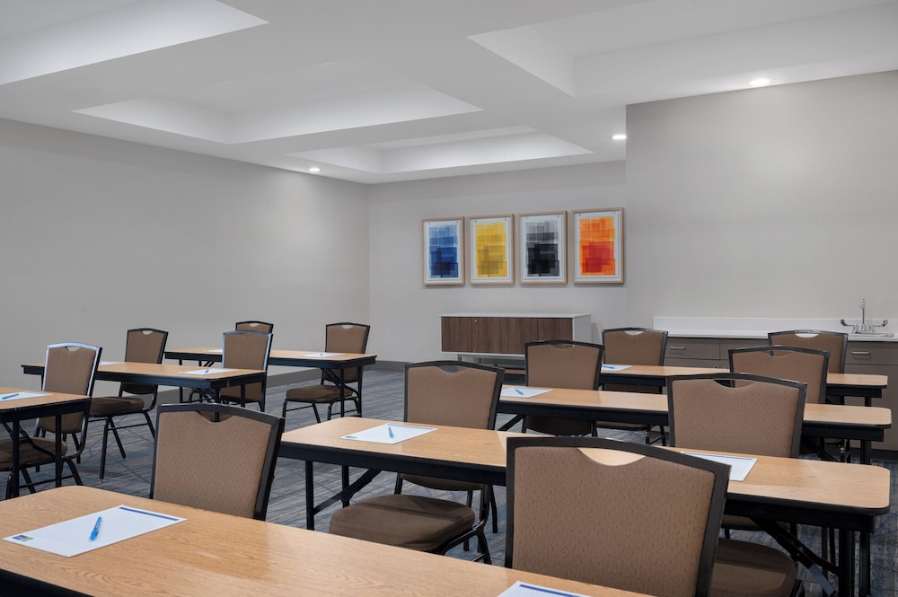 Holiday Inn Express Hotel And Suites Prattville South 49/53