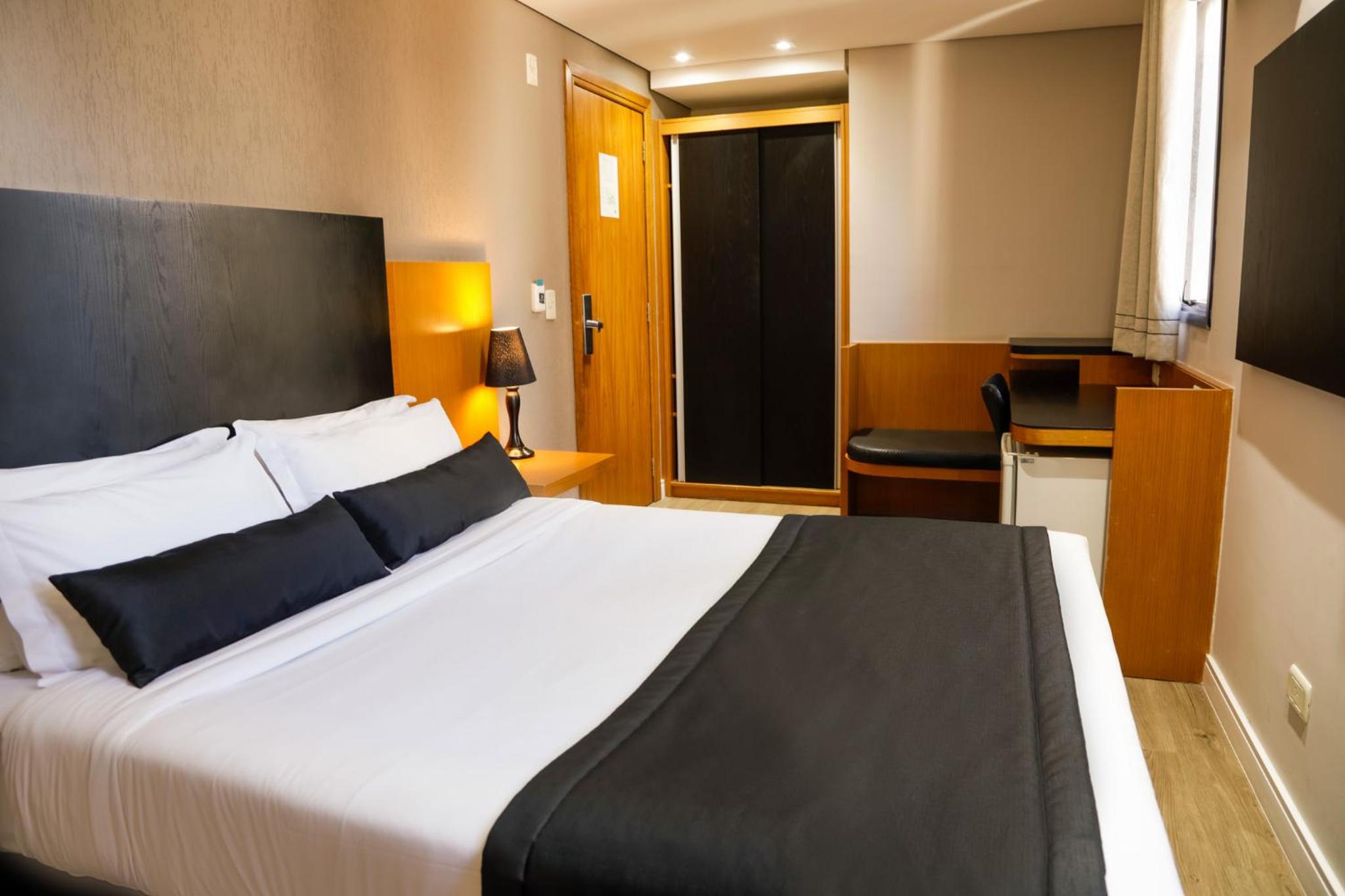 Superior, Queen Bed