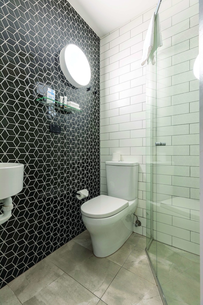 Best Western Melbourne City 24/42