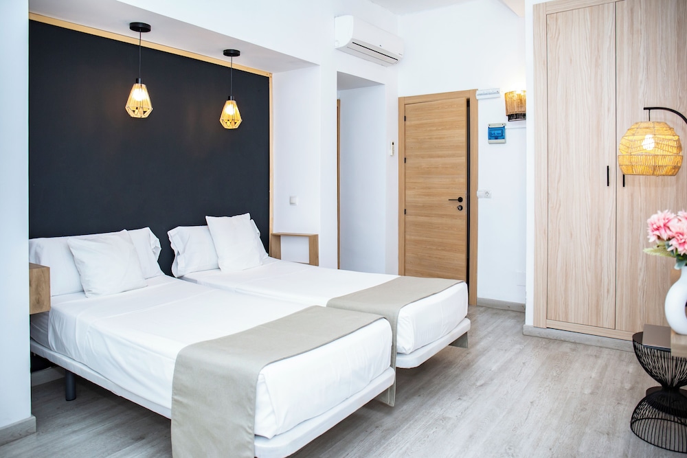 STANDARD, TWIN BEDS