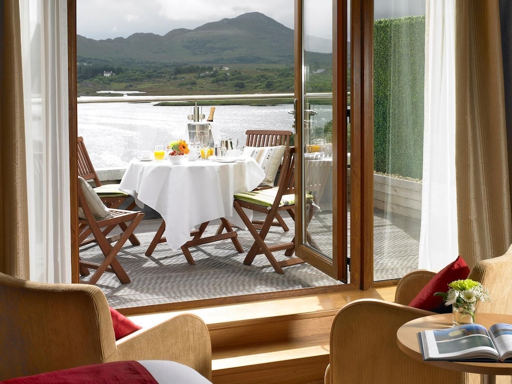Sneem Hotel 24/36