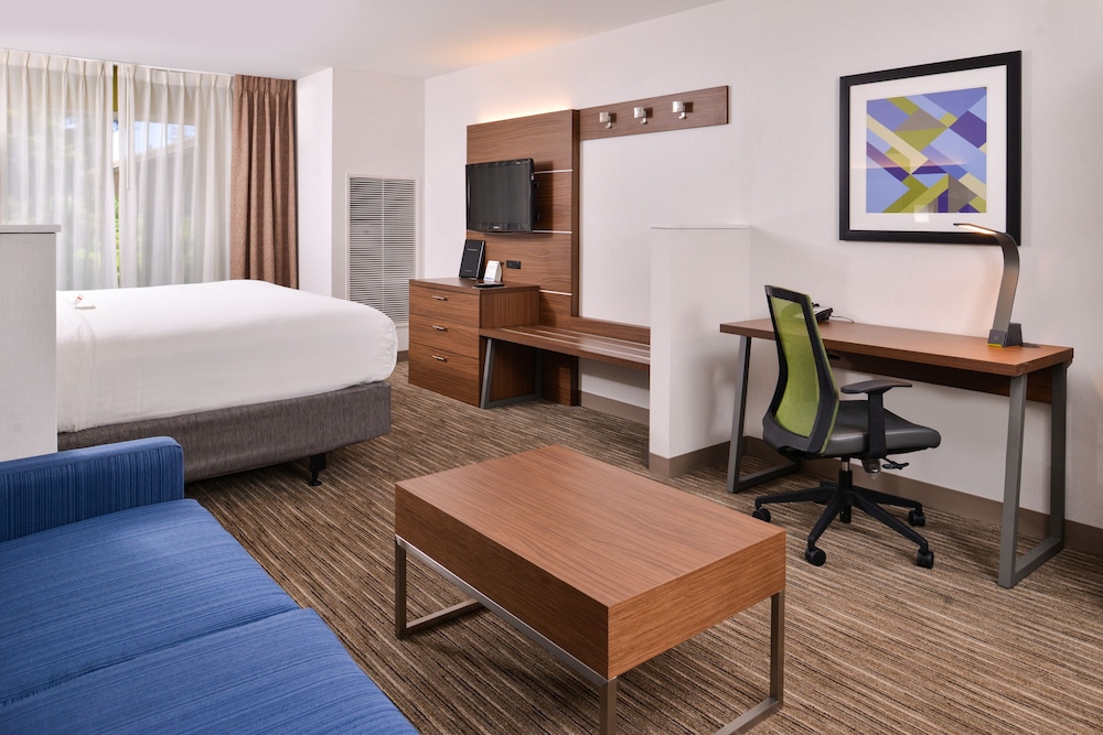 Holiday Inn Express Hotel & Suites Lacey-Olympia 44/49