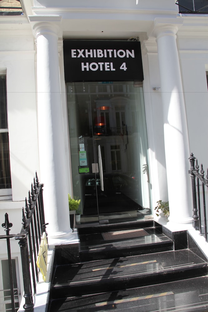 Exhibition Court Hotel 4 4/61