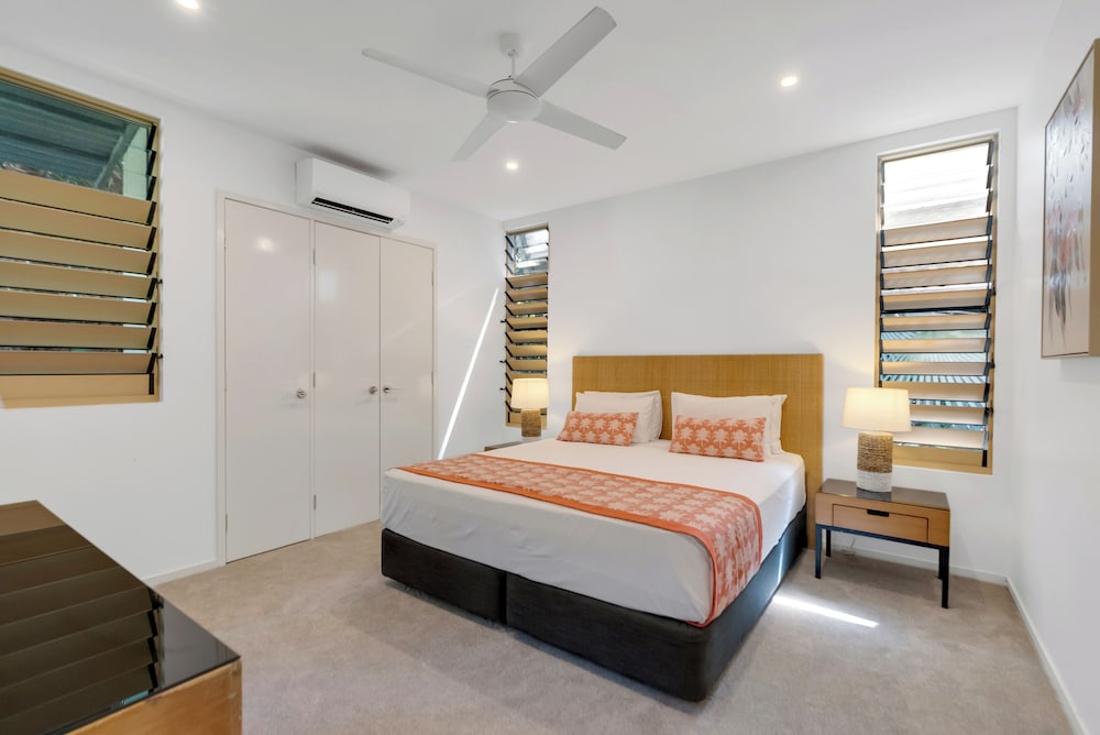 SANCTUARY PALM COVE 14/50