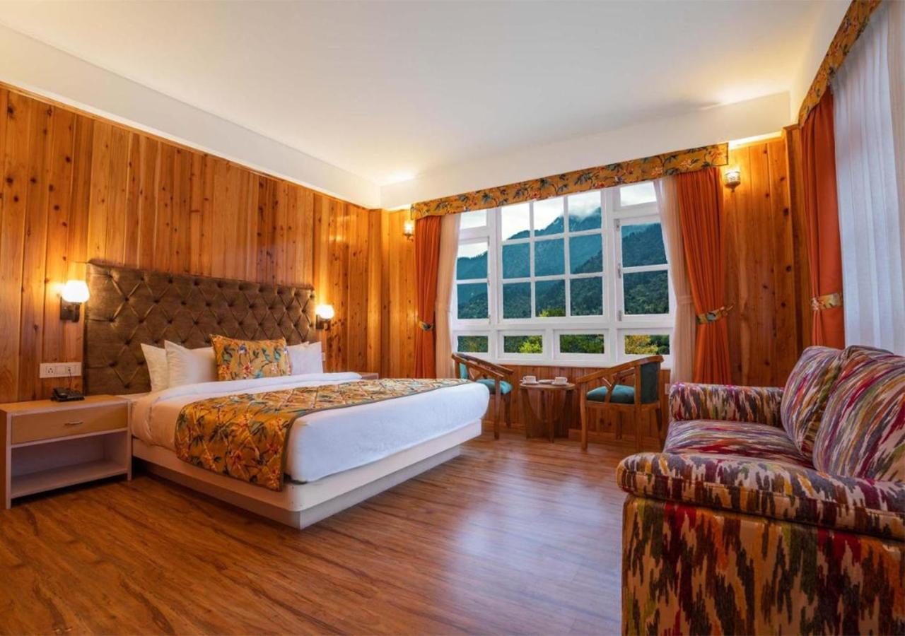 Summit Gangchen Hotel 10/21