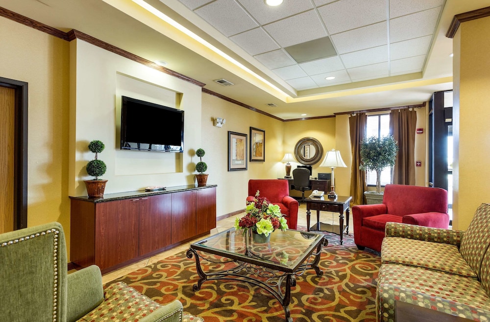Comfort Inn & Suites Blytheville, AR 30/39