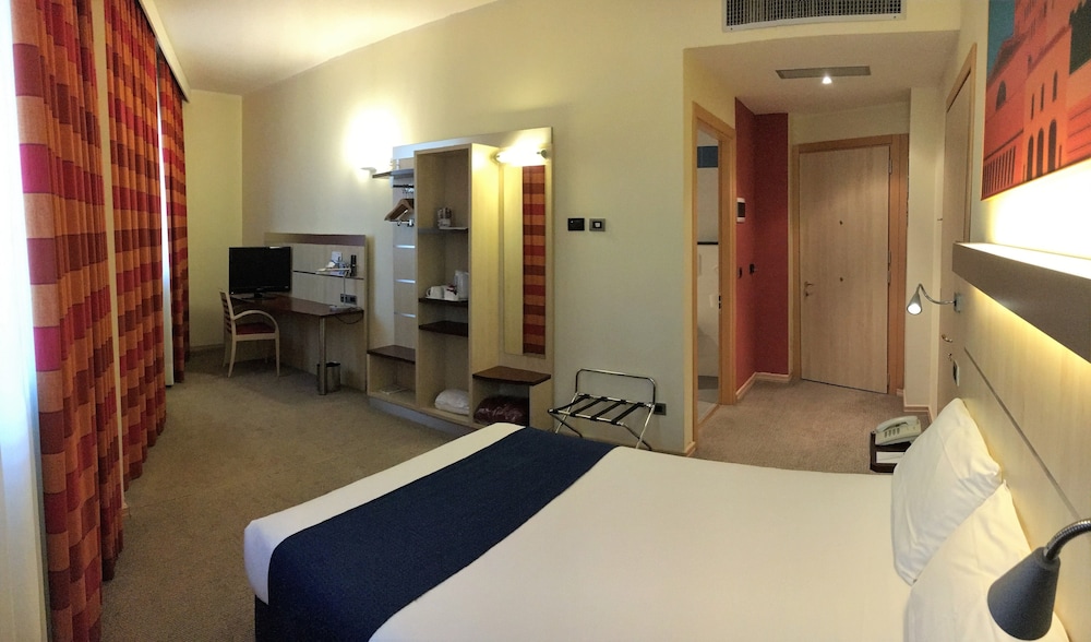 Express Holiday Inn Parma 25/59