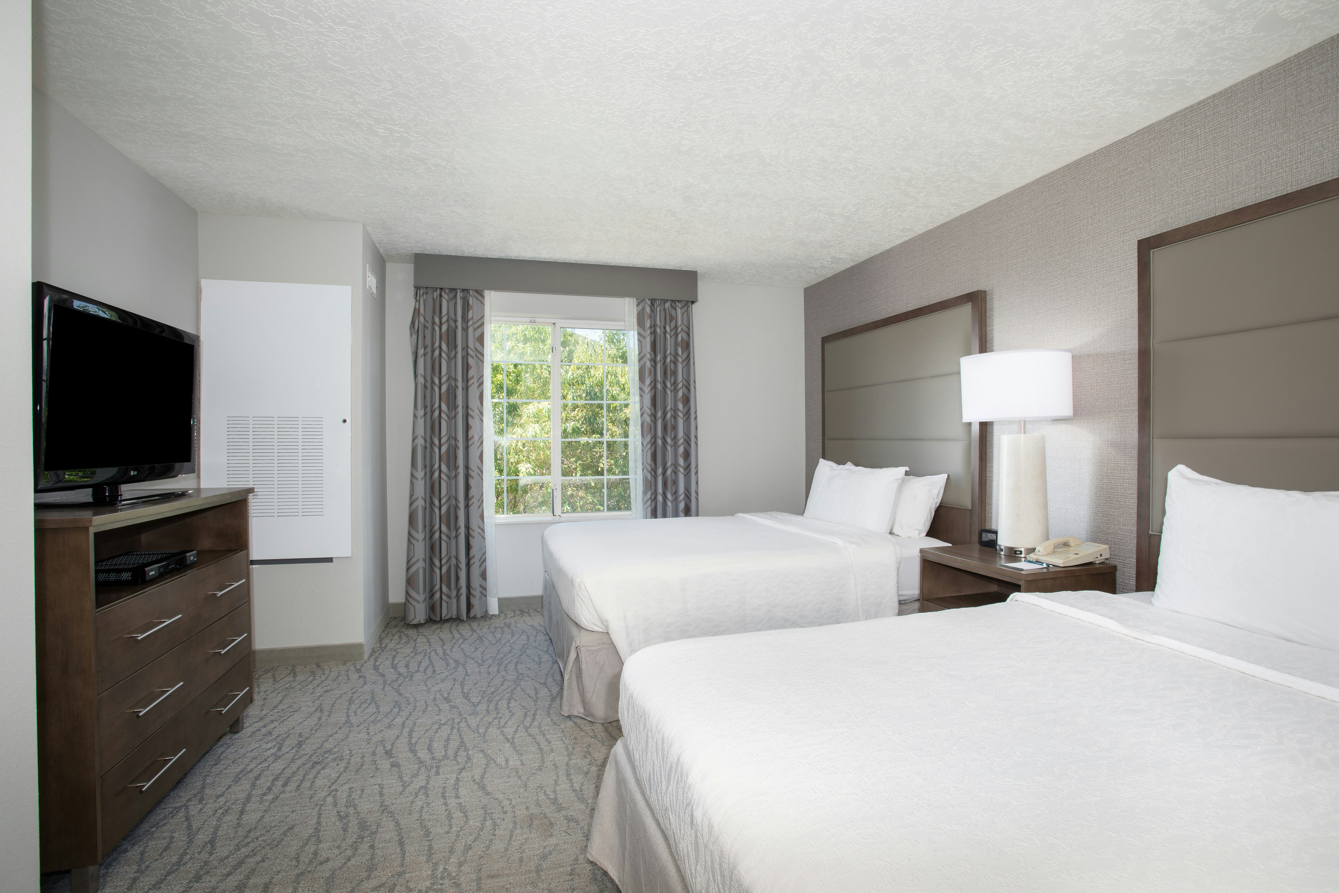 DELUXE, SUITE, 2 QUEEN BEDS