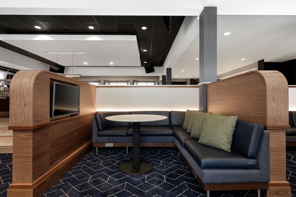 Courtyard by Marriott Denver Central Park 32/50