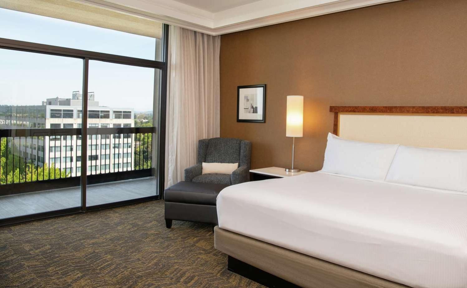 Governor, Suite 2/6