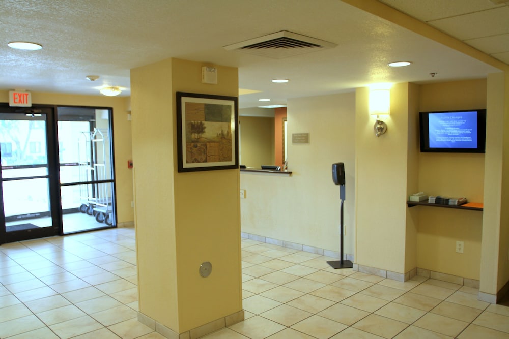 Candlewood Suites Indianapolis Downtown Medical District 5/73