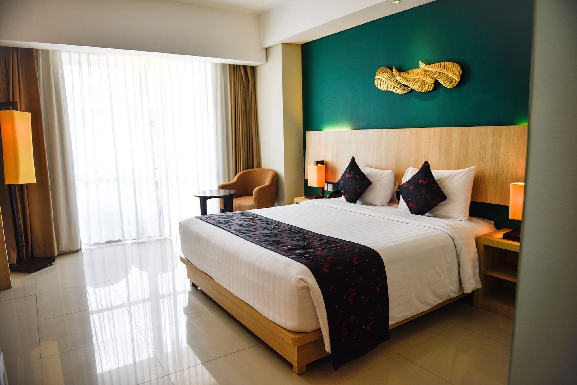 DELUXE, DOUBLE OR TWIN BED, BALCONY