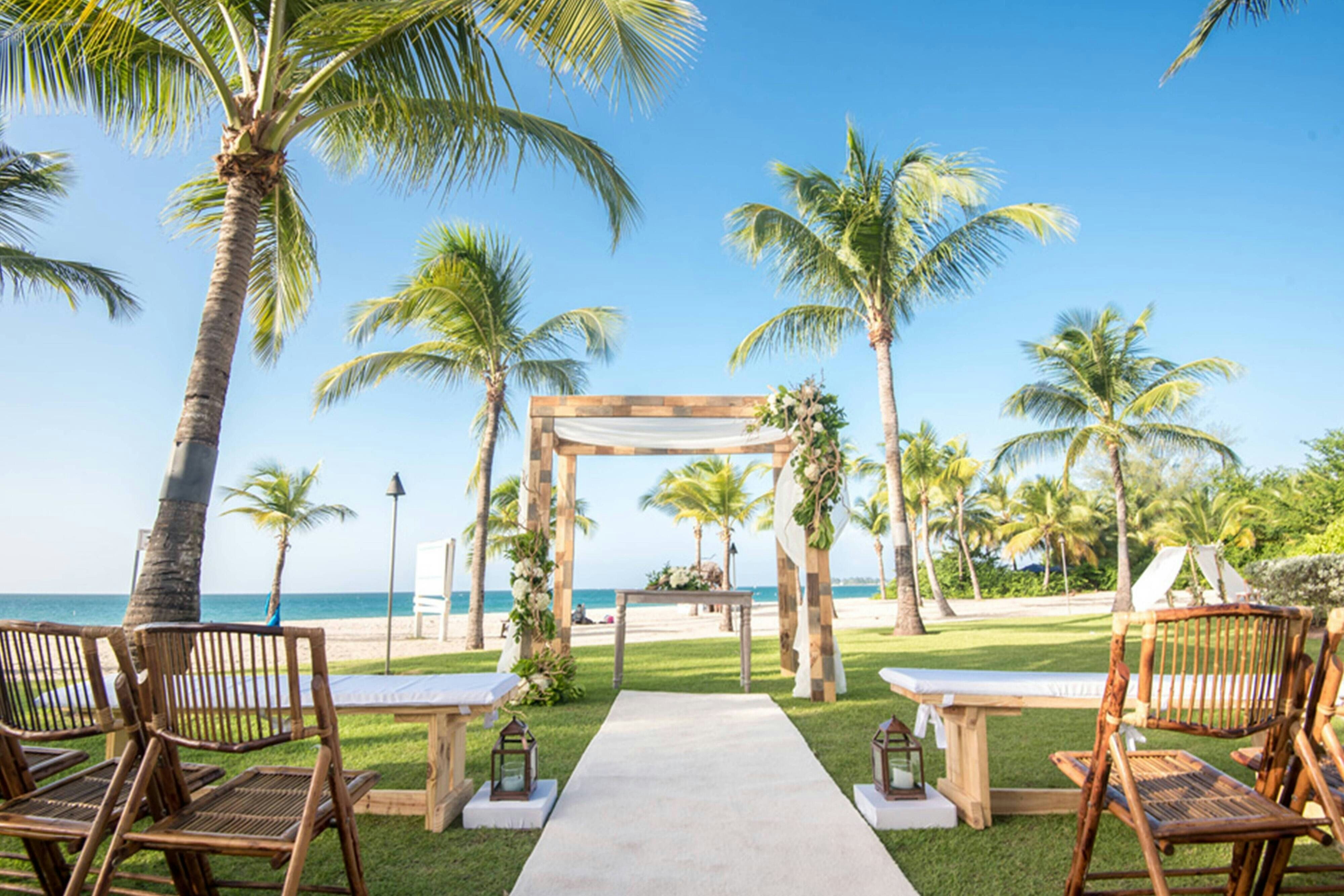 Courtyard Isla Verde Beach Resort 38/54