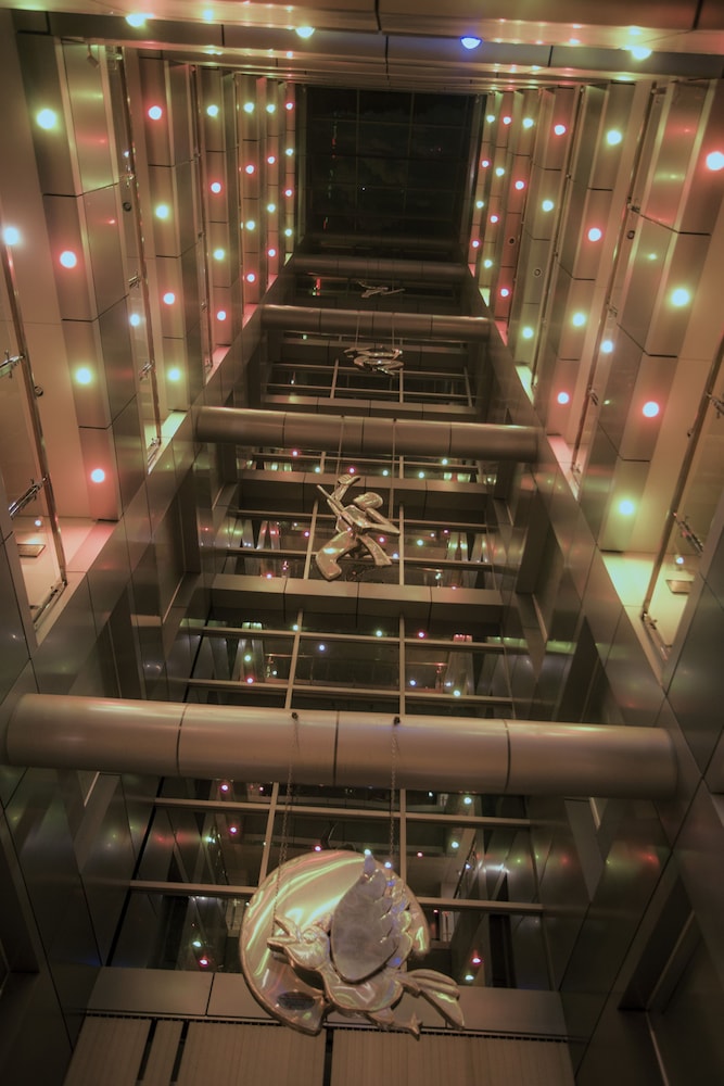 HOTEL 71 6/71