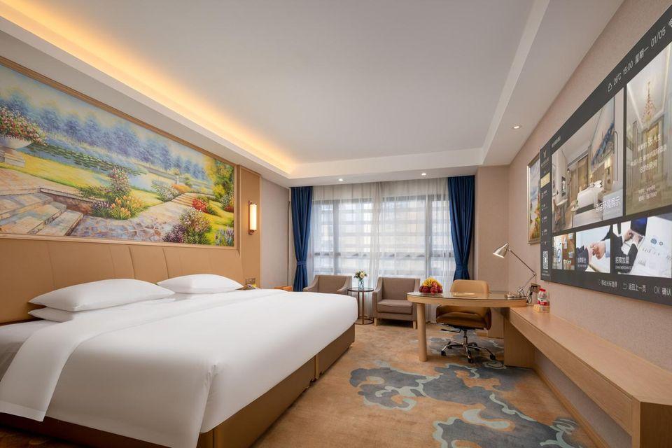 Dream, King Bed