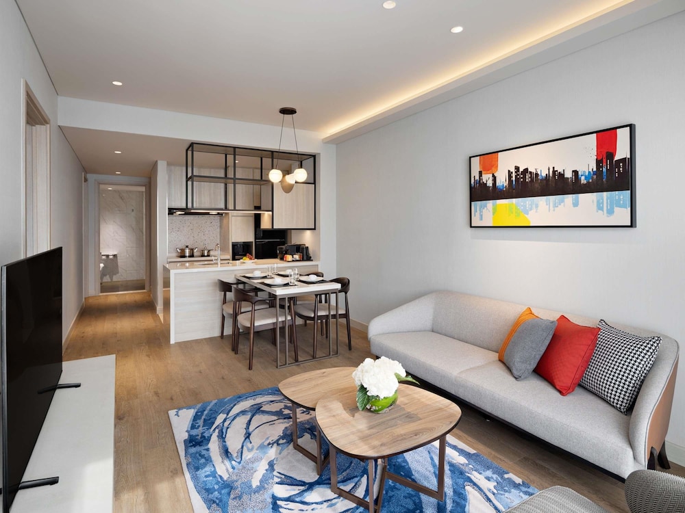 Swissotel Living Jakarta Mega Kuningan 30/50
