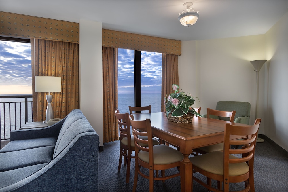 Beach Cove Resort 49/75