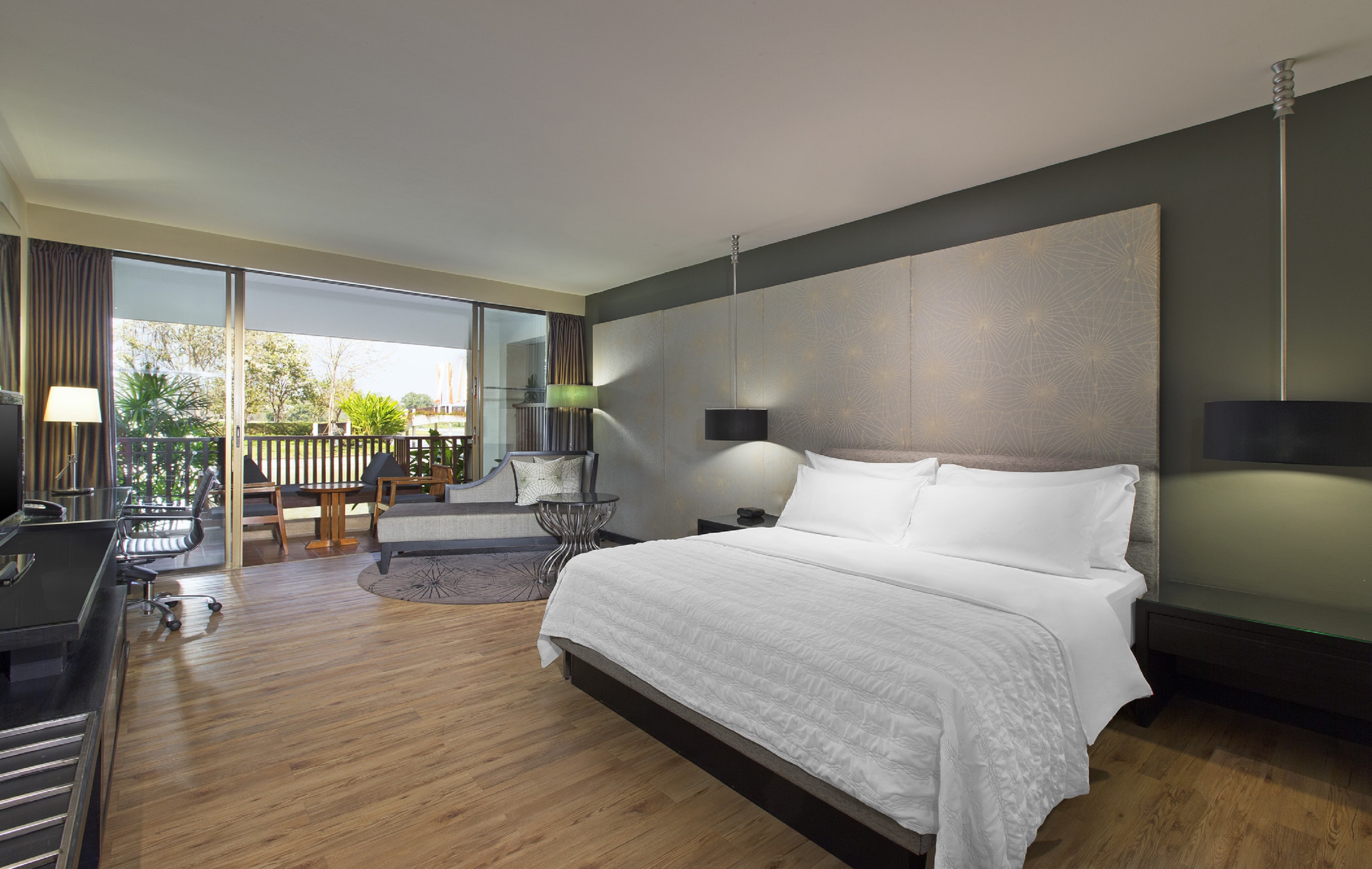 Deluxe, Double Bed, Garden View