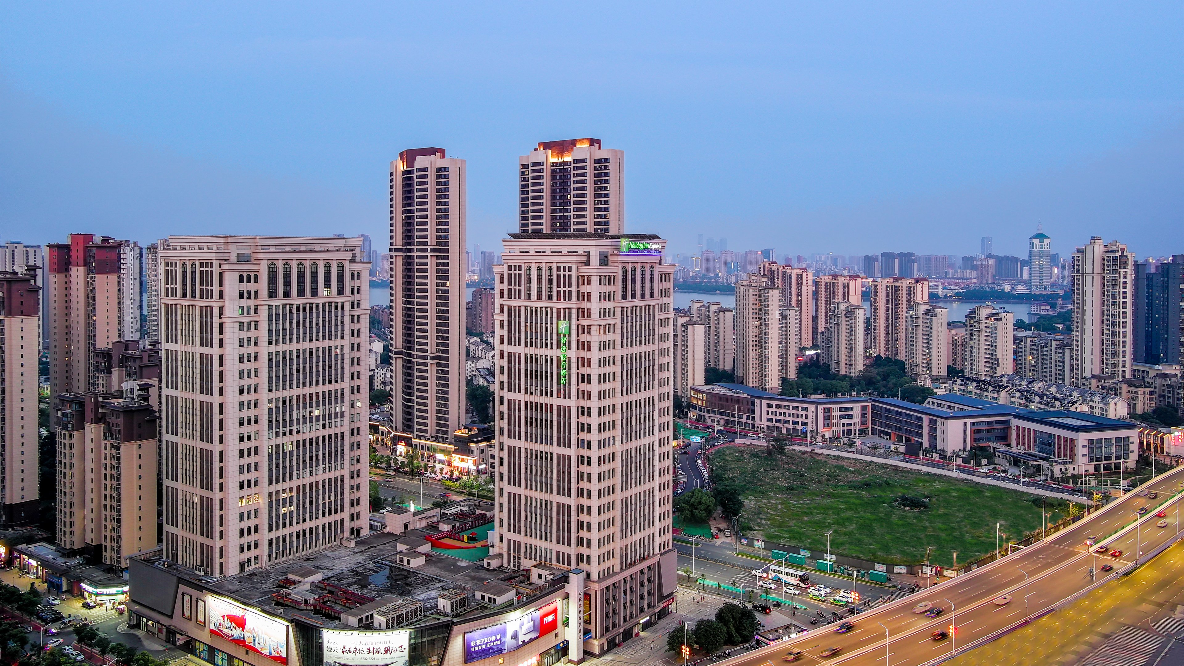 Holiday Inn Express Nanchang Qingshan Lake View 30/30