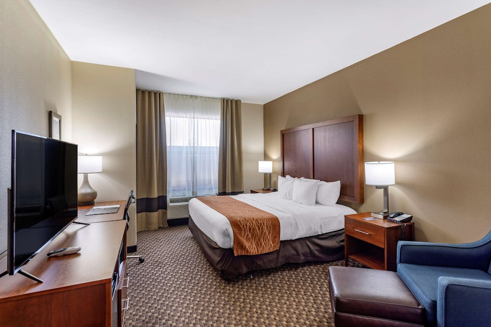 Comfort Inn & Suites Atoka-Millington 16/35