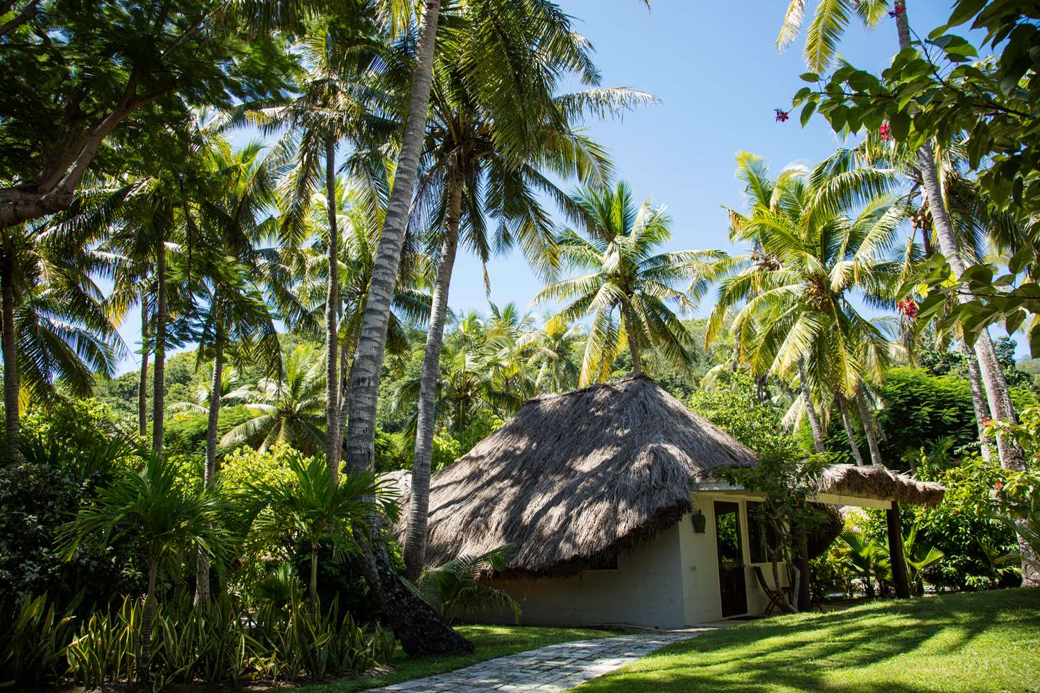 CASTAWAY ISLAND FIJI 44/48