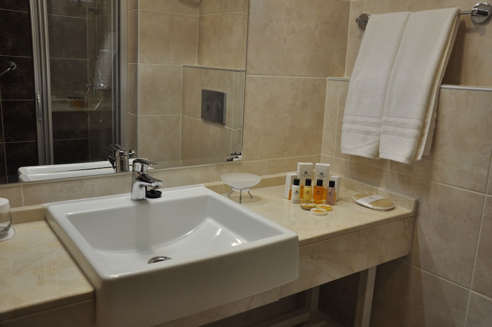 Grand Itimat Hotel 25/60
