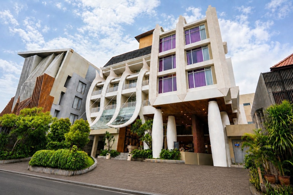 BEDROCK HOTEL 8/73
