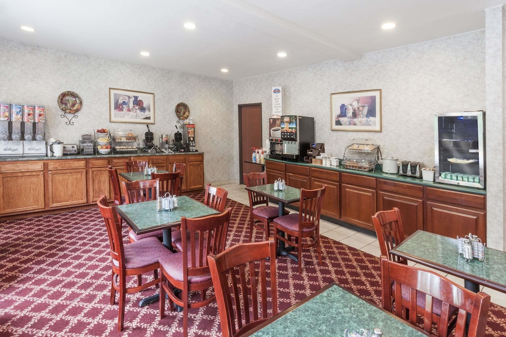 Baymont By Wyndham New Buffalo 19/25