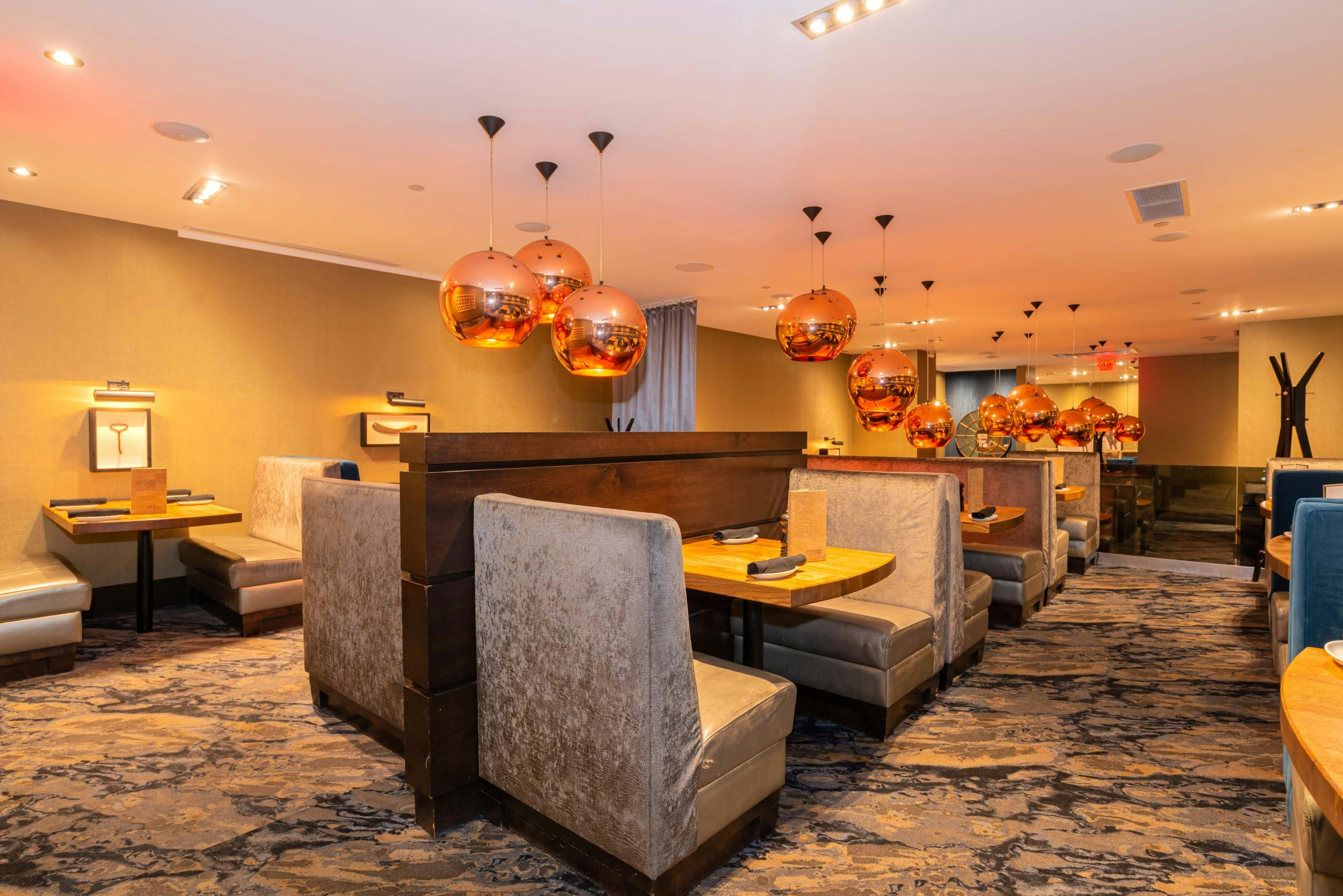 Sandman Signature Edmonton Downtown Hotel 8/46