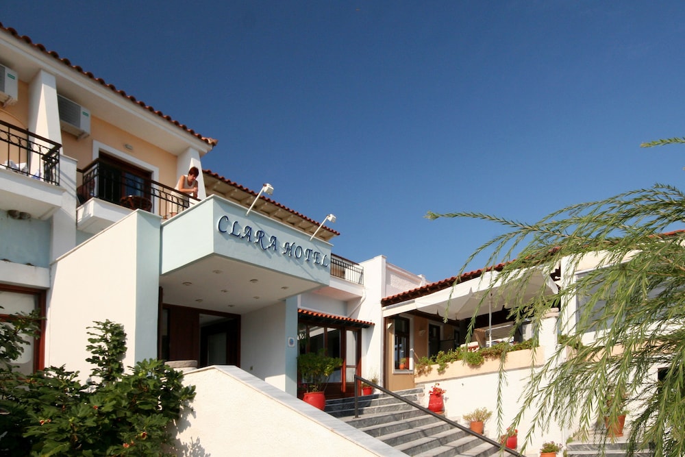 Clara Hotel 2/61