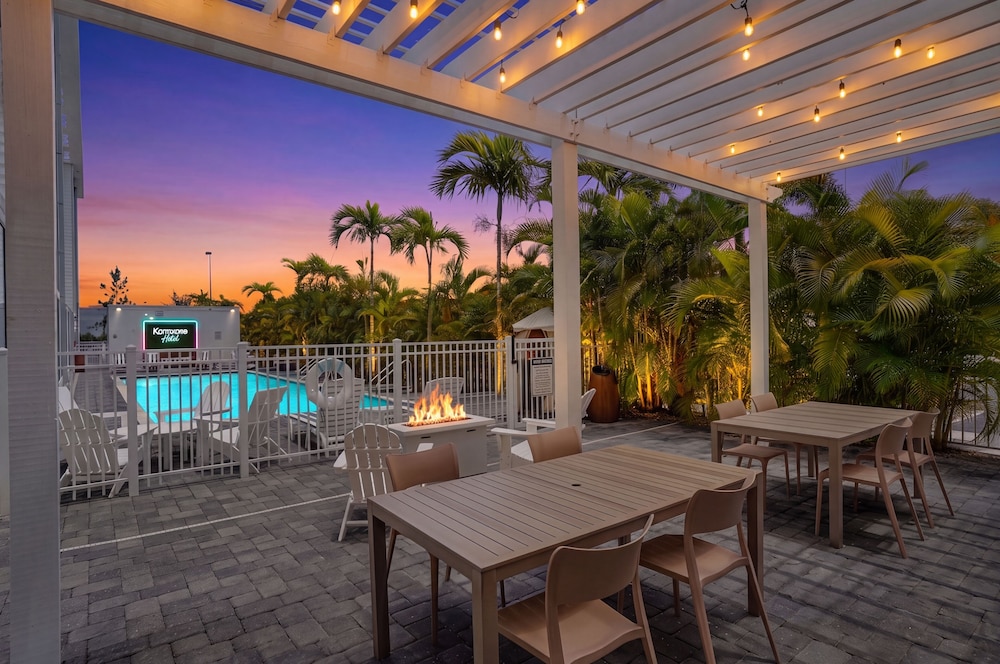 Kompose Hotel Sarasota 36/49