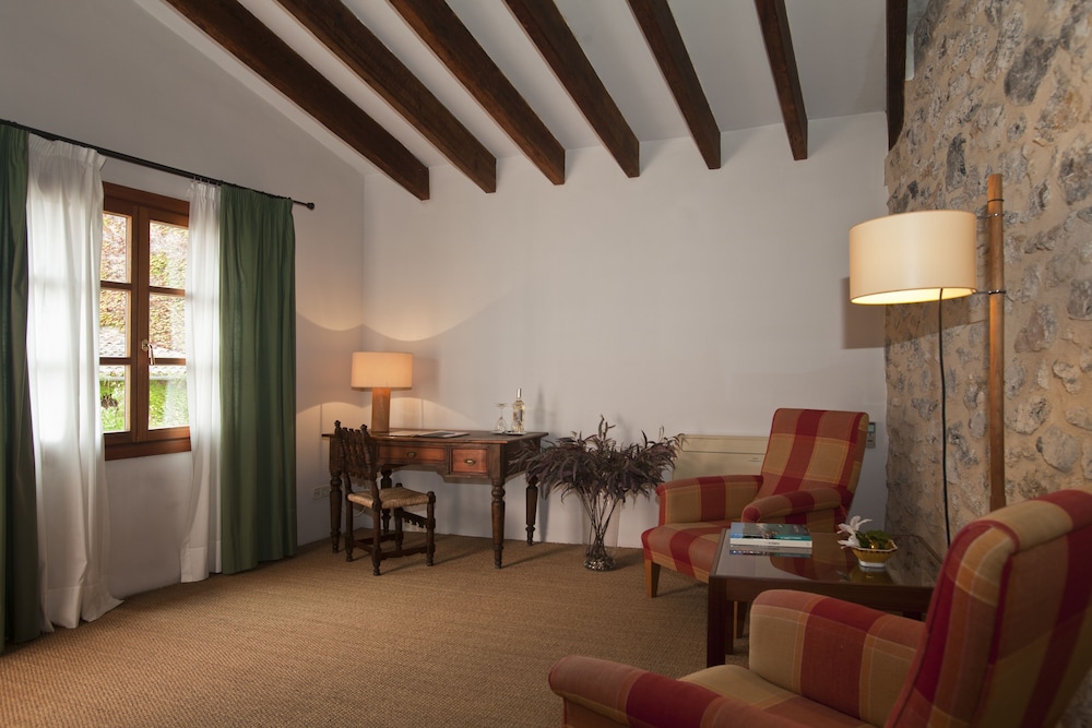 Hotel Can Moragues 25/50