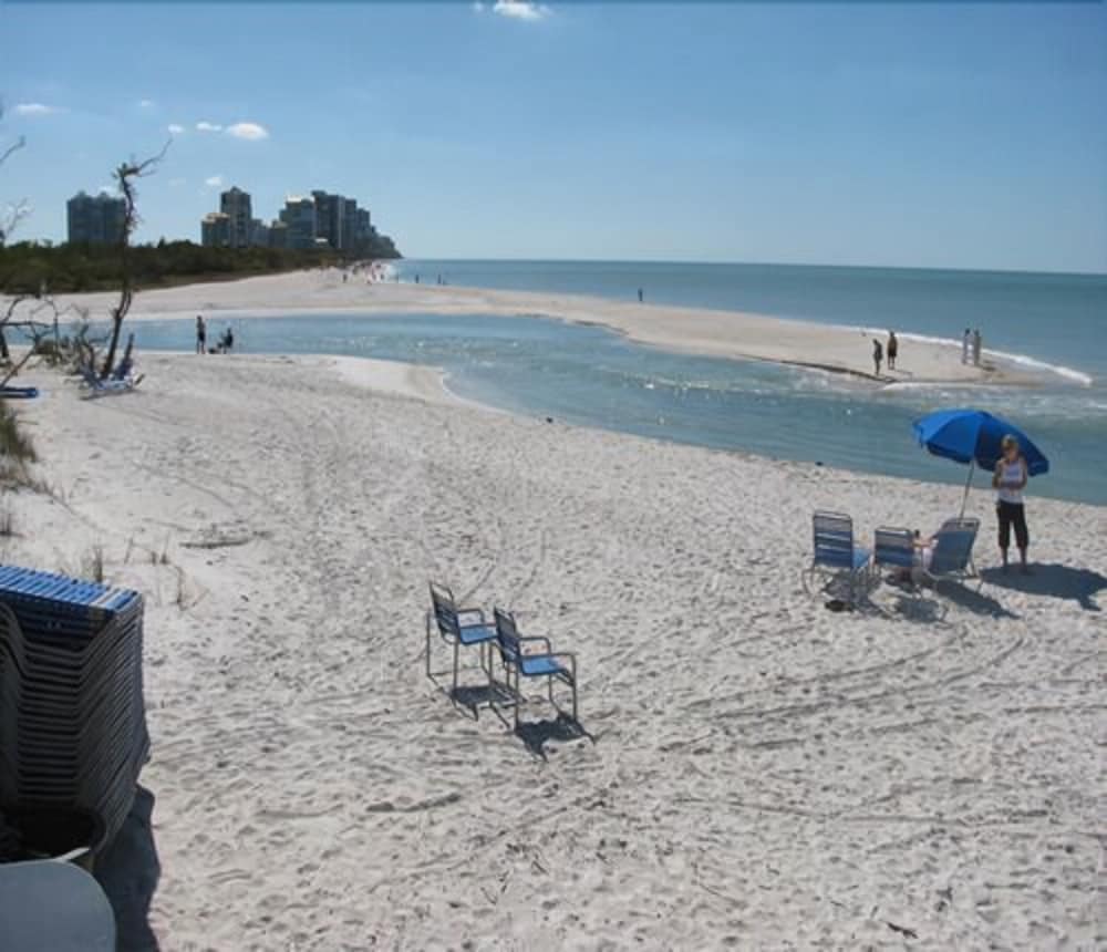 Inn At Pelican Bay 57/67
