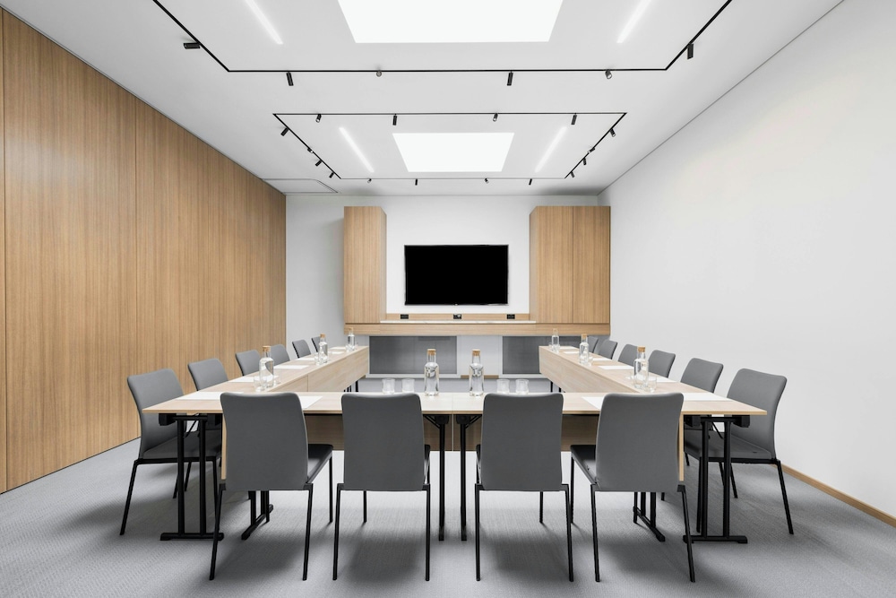 Courtyard By Marriott Biel/Bienne 42/50