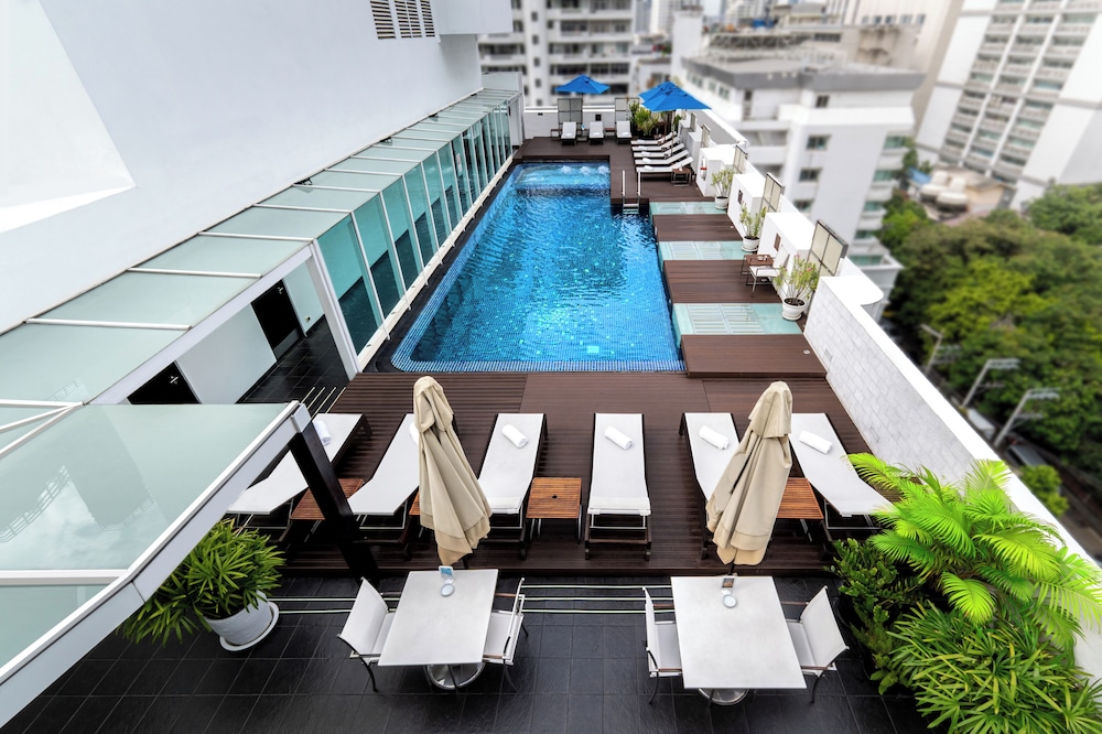 Night Hotel Bangkok (formerly Dream Hotel Bangkok) 80/81