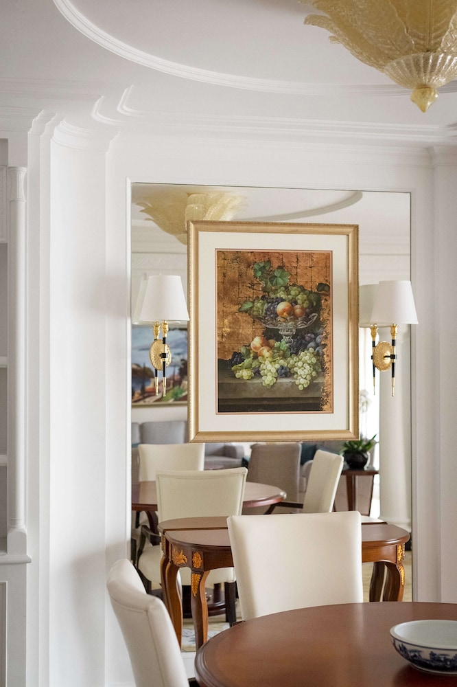 China World Hotel, Beijing, A Shangri-La Hotel 45/72