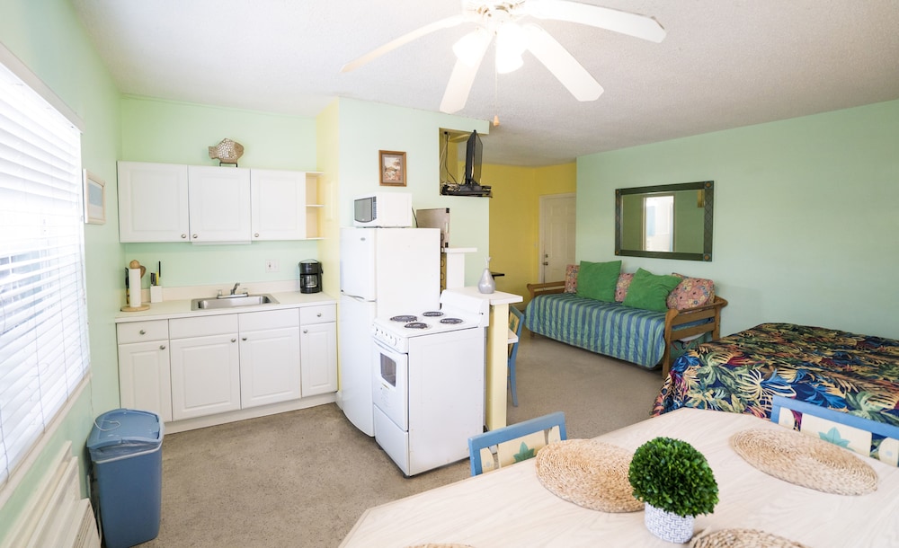 Ocean Inn 24/50