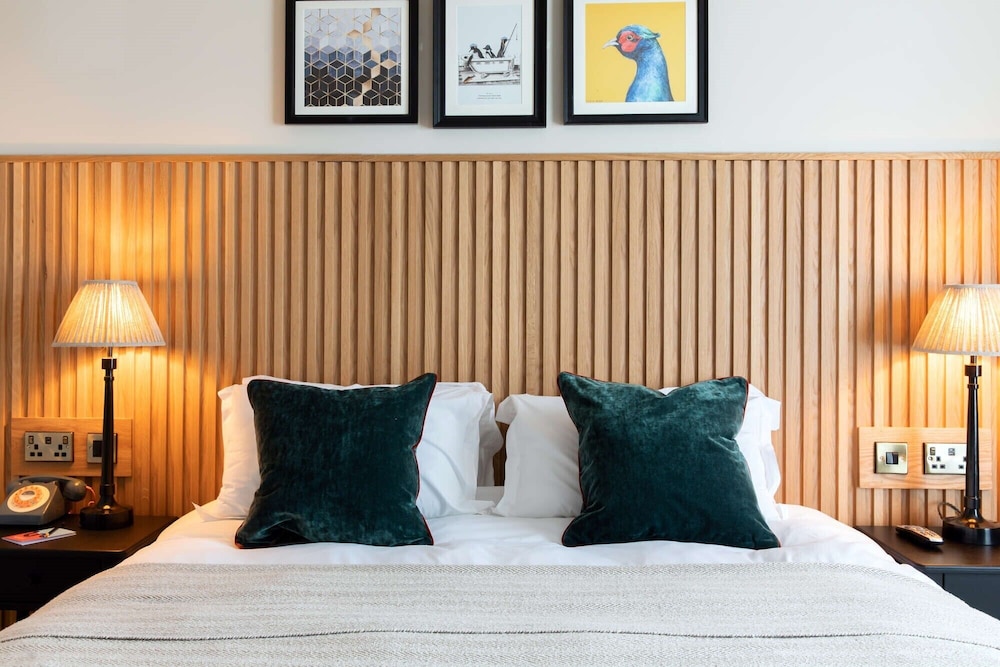 The Park Hotel Park Road 26/37
