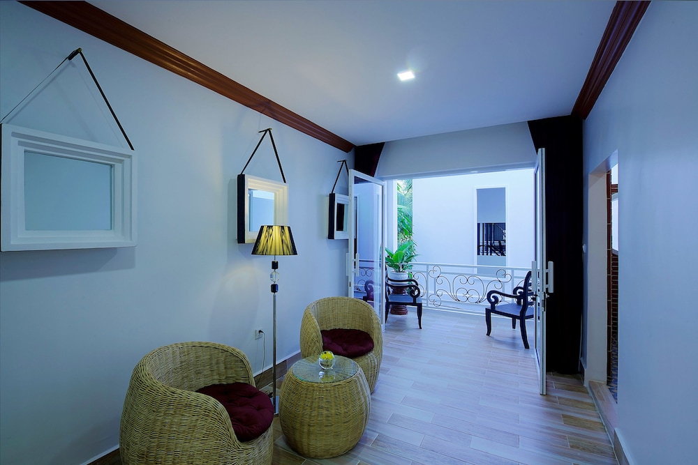 MARVEL HOLIDAY BOUTIQUE VILLA 42/65