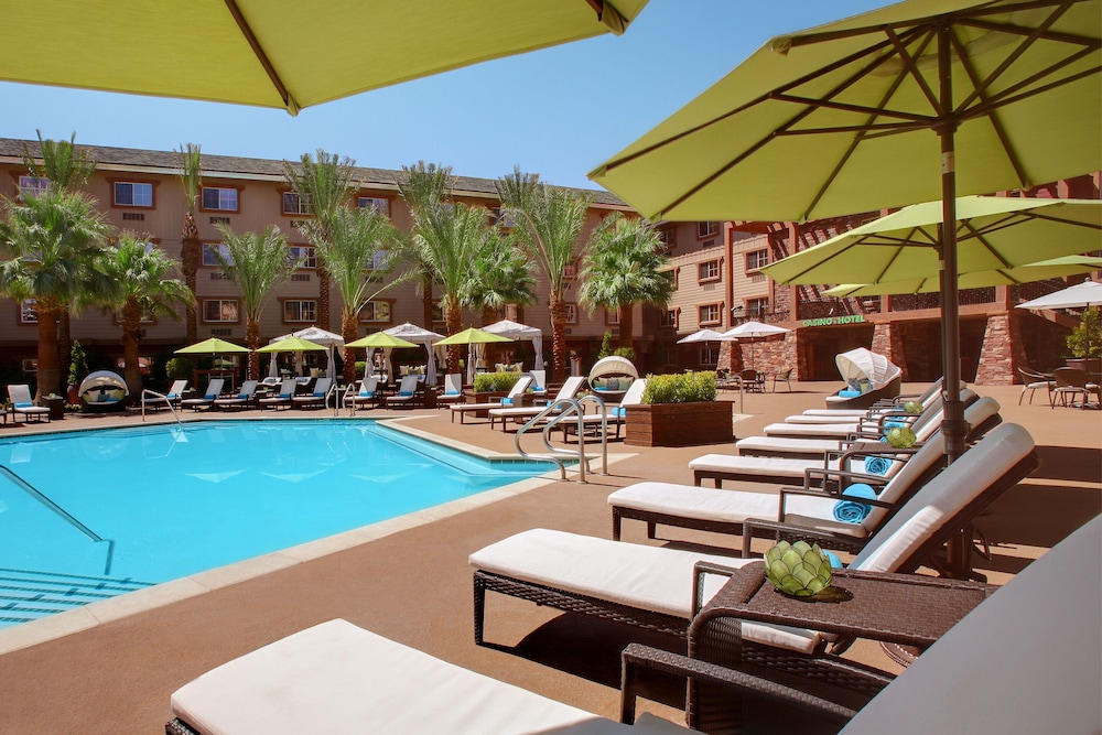 Silverton Casino Hotel 6/48