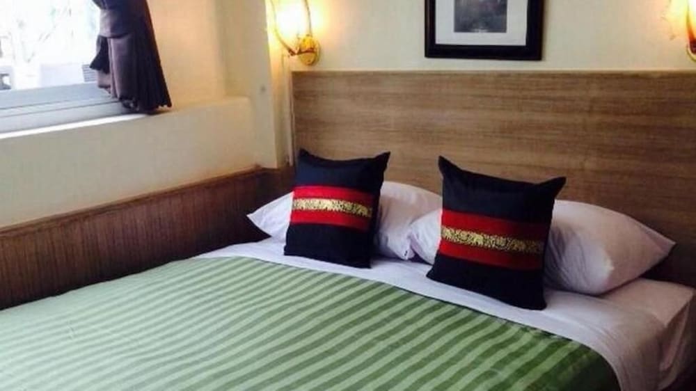 Sukhumvit 20 Guest House 14/46