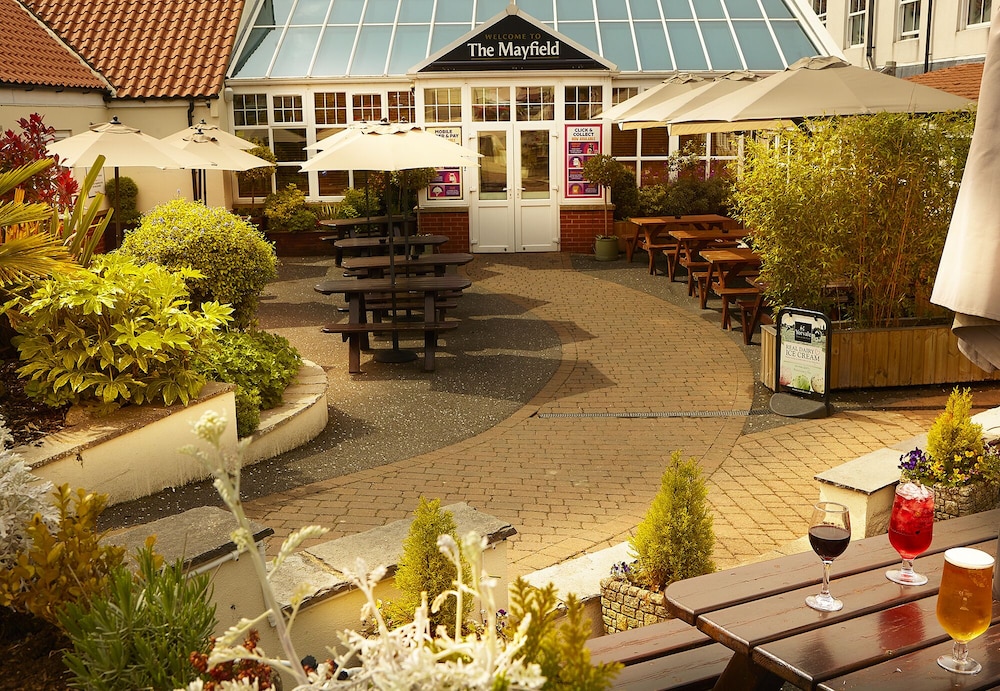 The Mayfield 42/46